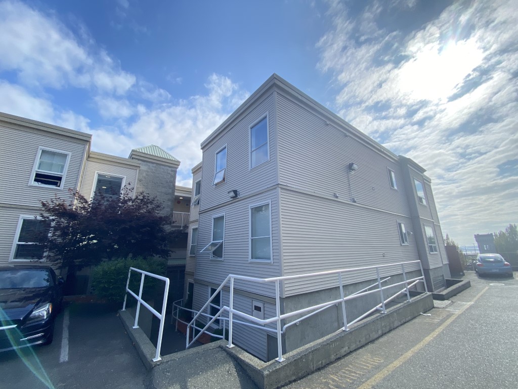 #206 315 Hecate Street - 1