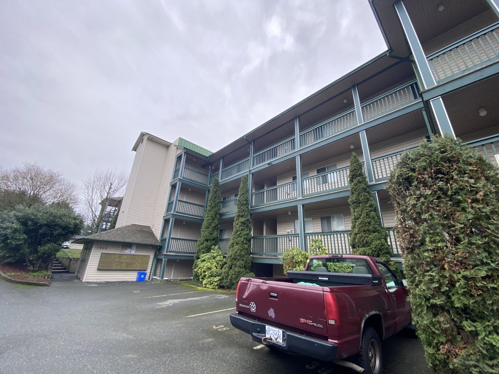 #403 - 1900 Bowen Road