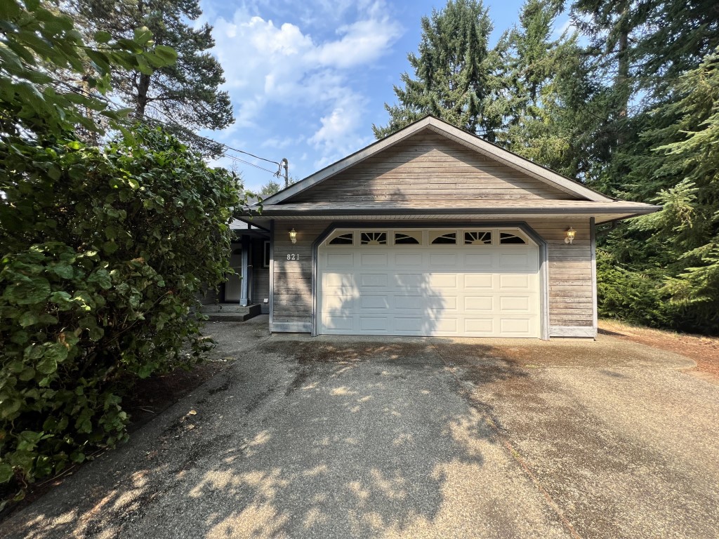 821 Shorewood Drive