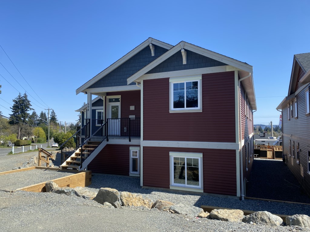 598 Hillcrest Avenue - Canuck House - 5