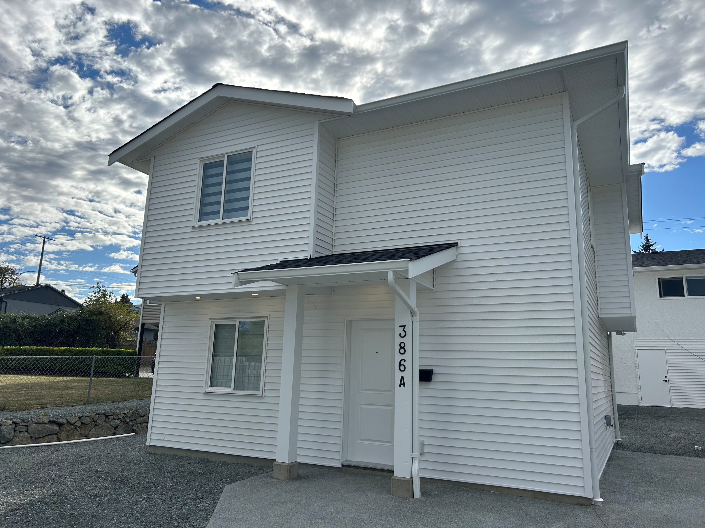 386 Wakesiah Avenue - Carriage